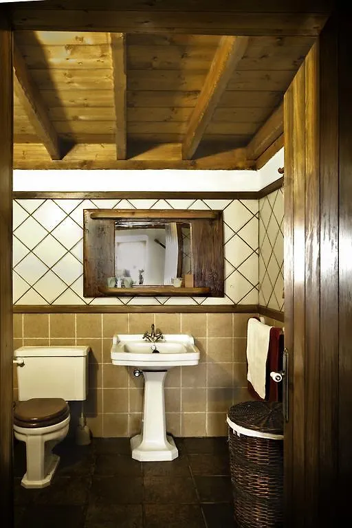 Отель Casa Rural Erjos Лос-Силос Летний дом